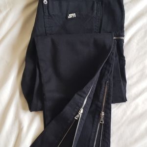 Vintage Mise Sixty Collection Y2K era. Black, low rise, skinny jeans size 31